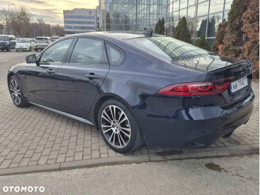 Jaguar XF 2.0 P300 AWD R-Dynamic Black - 2