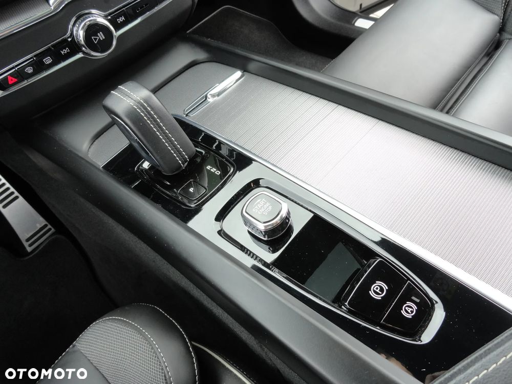 Volvo XC 60 B4 D Geartronic RDesign - 17