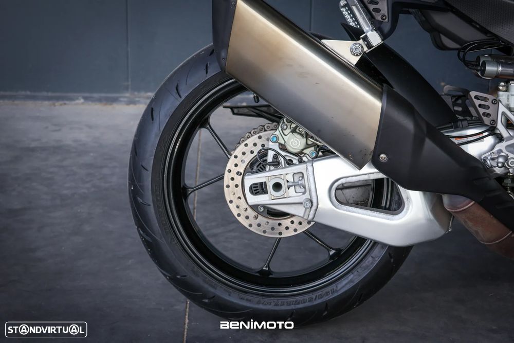 Aprilia Tuono V4 1100 - 16