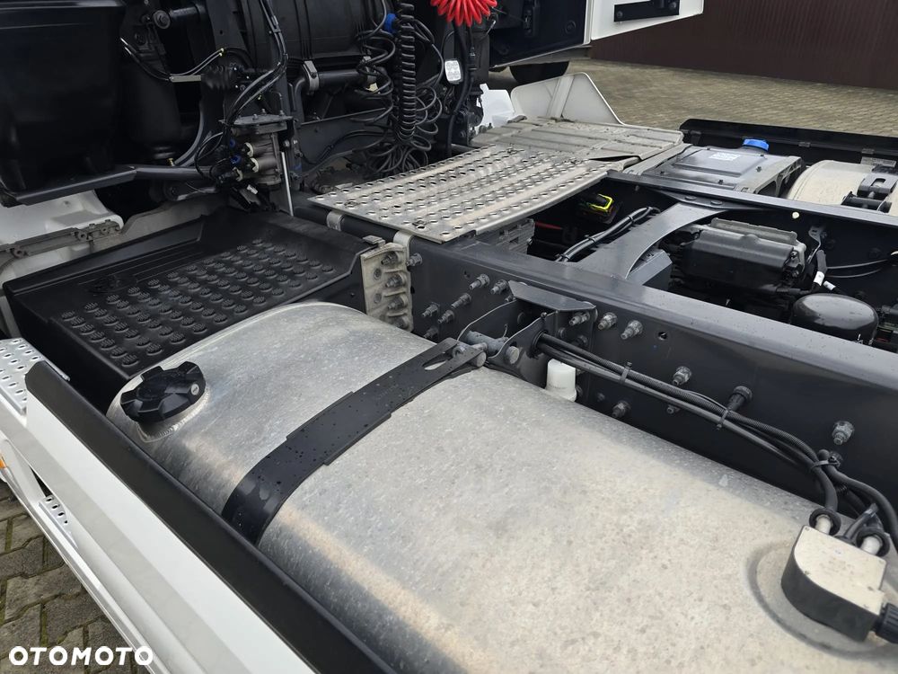 Renault T 480 Higline - retarder - 28