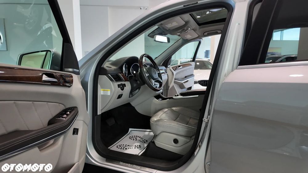 Mercedes-Benz GL - 21