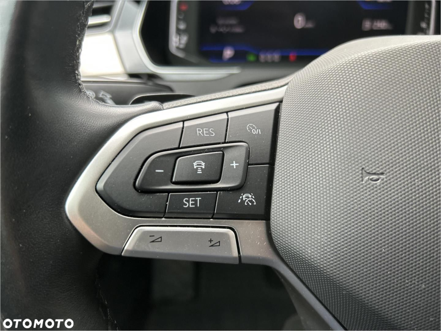 Volkswagen Passat 2.0 TDI 4Mot Elegance DSG - 21