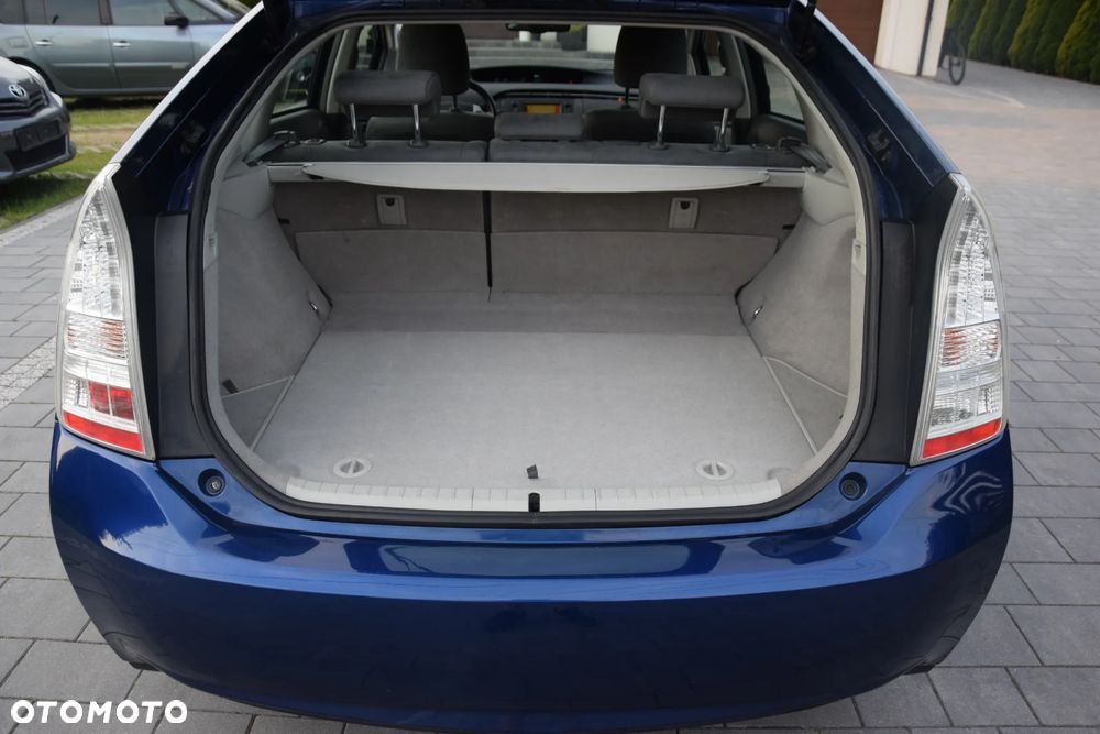 Toyota Prius (Hybrid) Comfort - 29