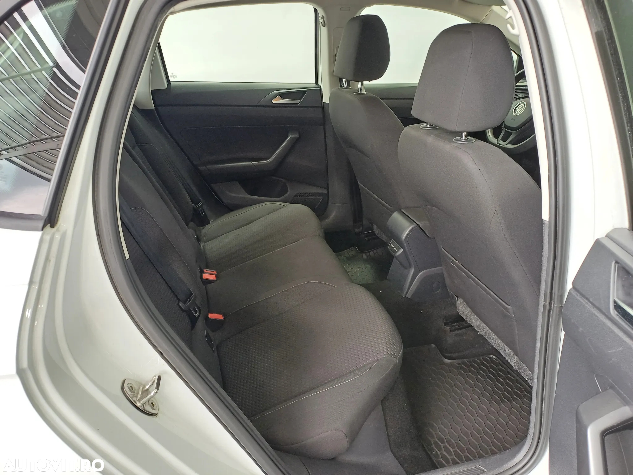Volkswagen Polo 1.0 TSI Comfortline - 27