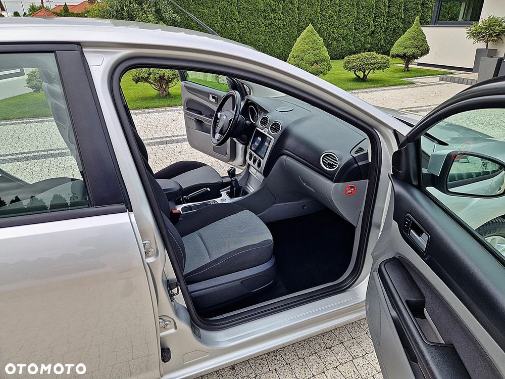 Ford Focus 1.6 16V Fun - 20