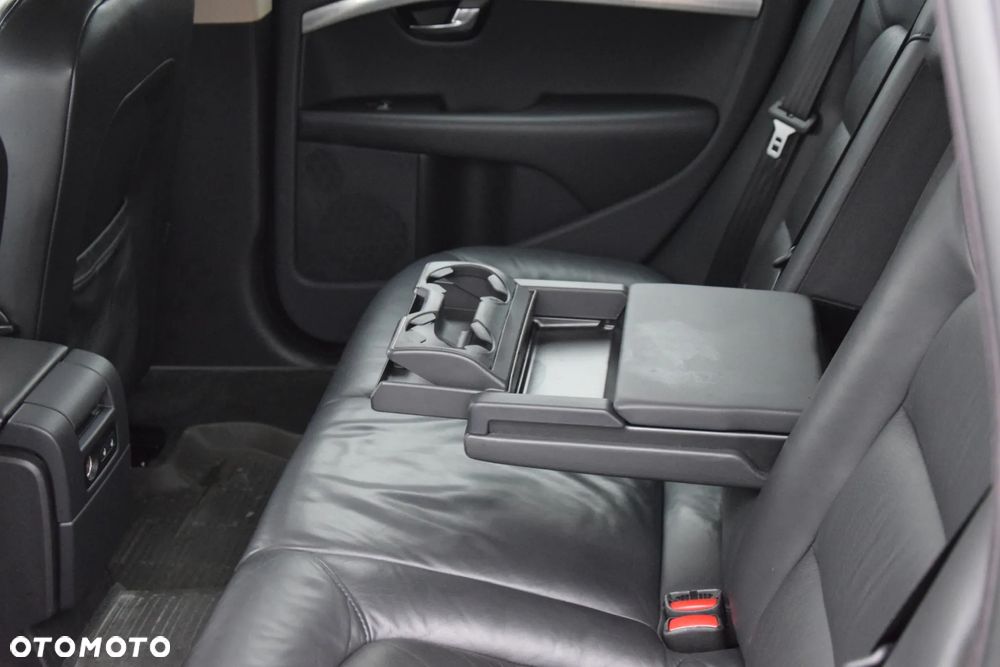 Volvo V70 2.5T Summum - 21