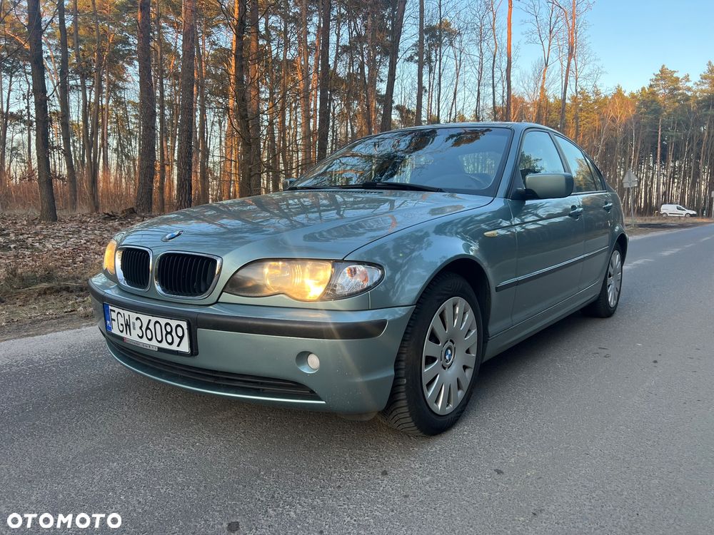 BMW Seria 3 318i - 4