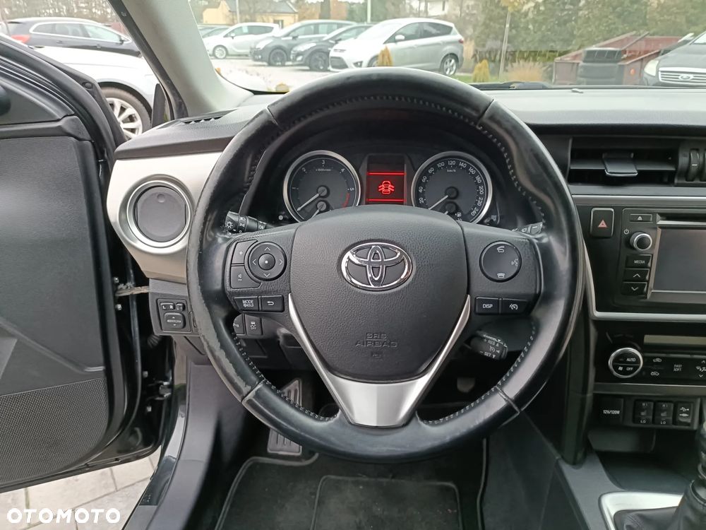 Toyota Auris - 26