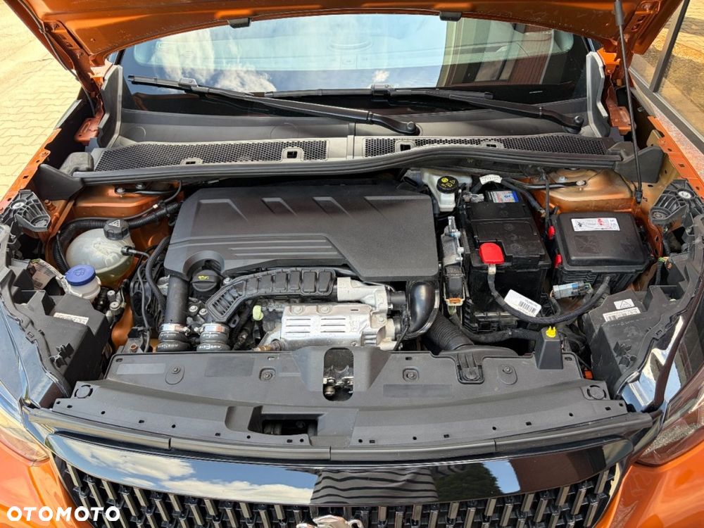 Peugeot 2008 1.2 PureTech GT S&S EAT8 - 32