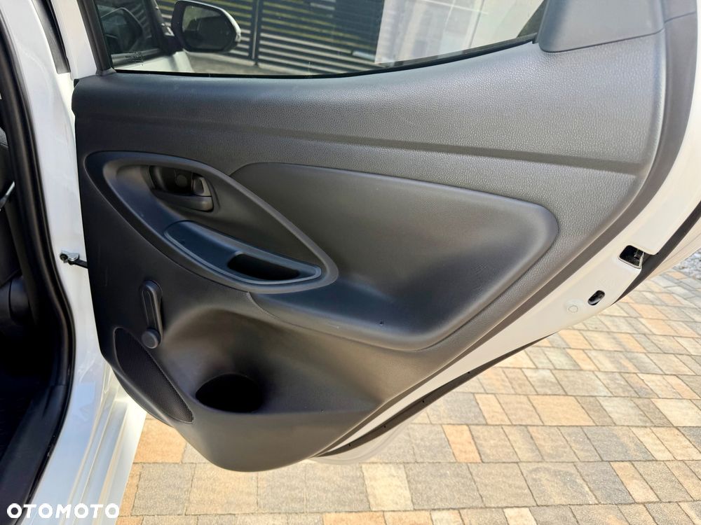 Toyota Yaris 1.5 VVT-i Comfort - 23