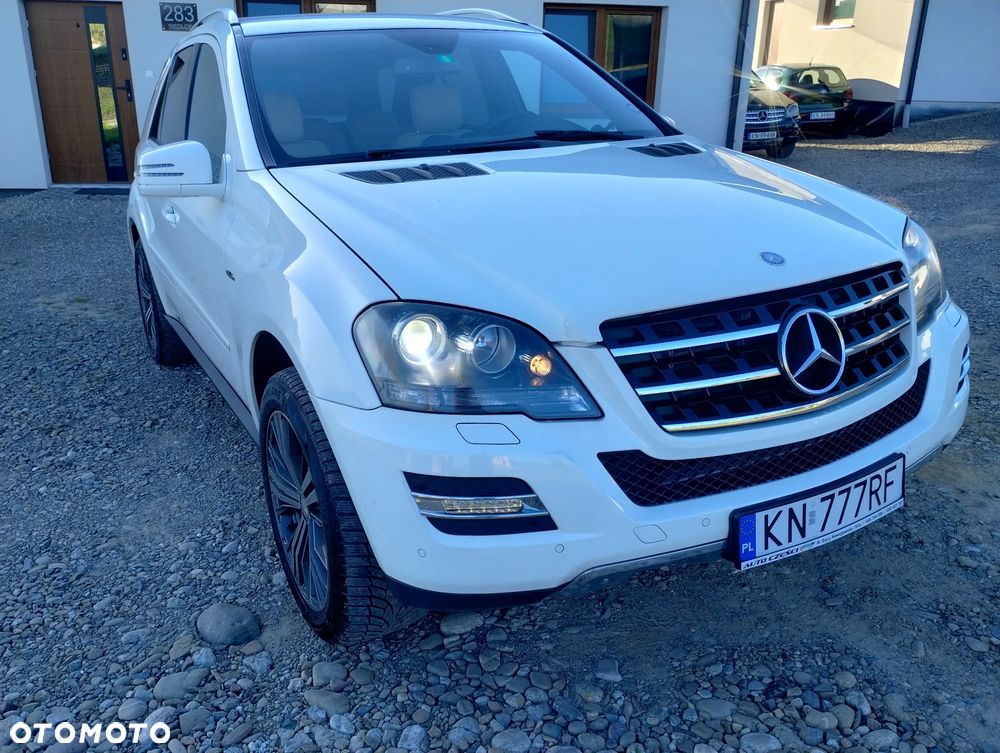 Mercedes-Benz ML 300 CDI BlueEff 4-Matic - 2
