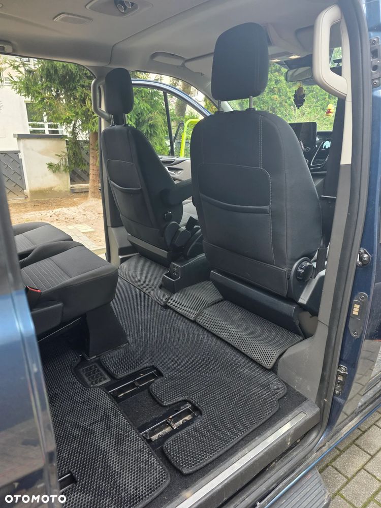 Ford Tourneo Custom - 3