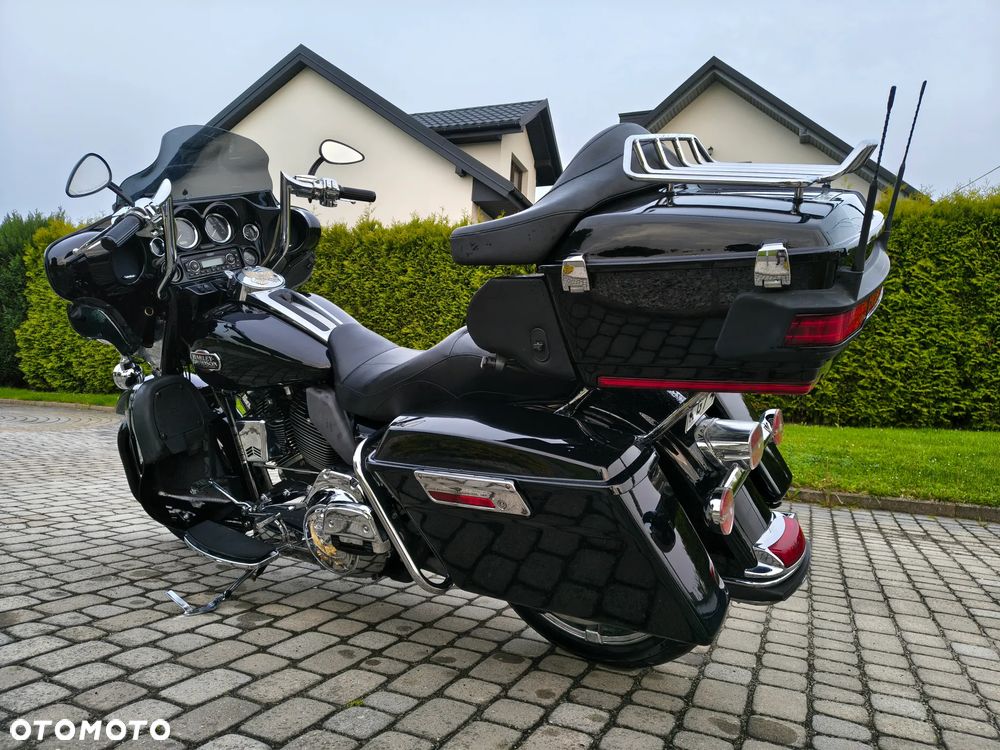 Harley-Davidson FLH Electra Glide - 20