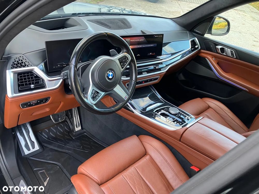 BMW X7 - 7