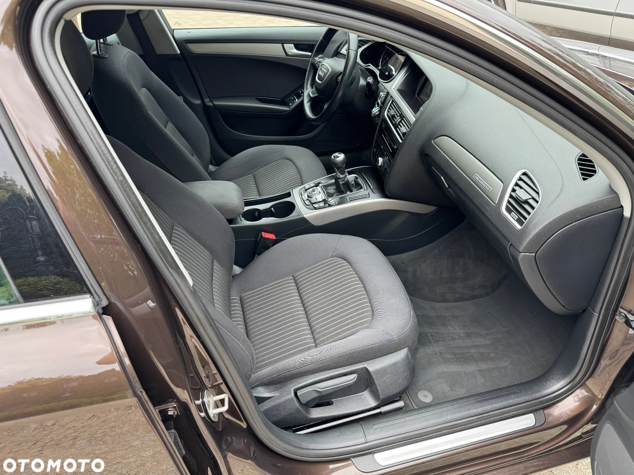 Audi A4 Avant 2.0 TDI DPF clean diesel quattro Ambiente - 12