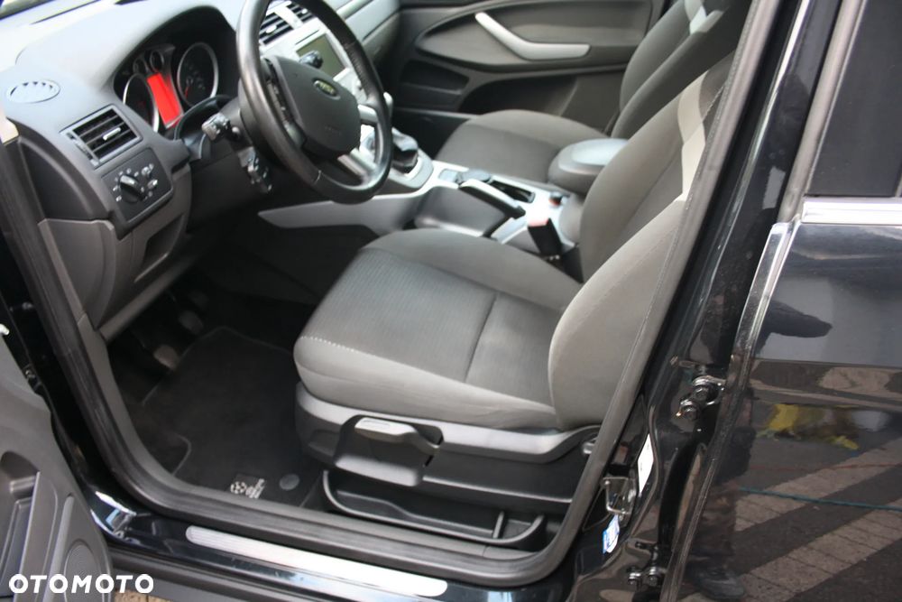 Ford Kuga 2.0 TDCi 2x4 Champions Edition - 13