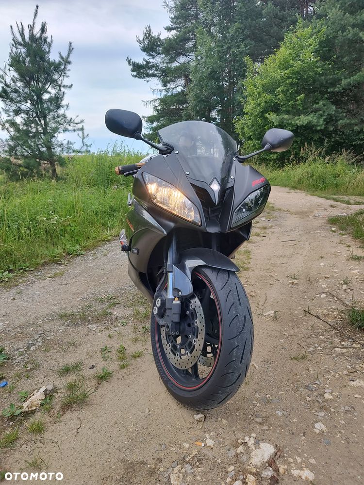 Yamaha R6 - 2