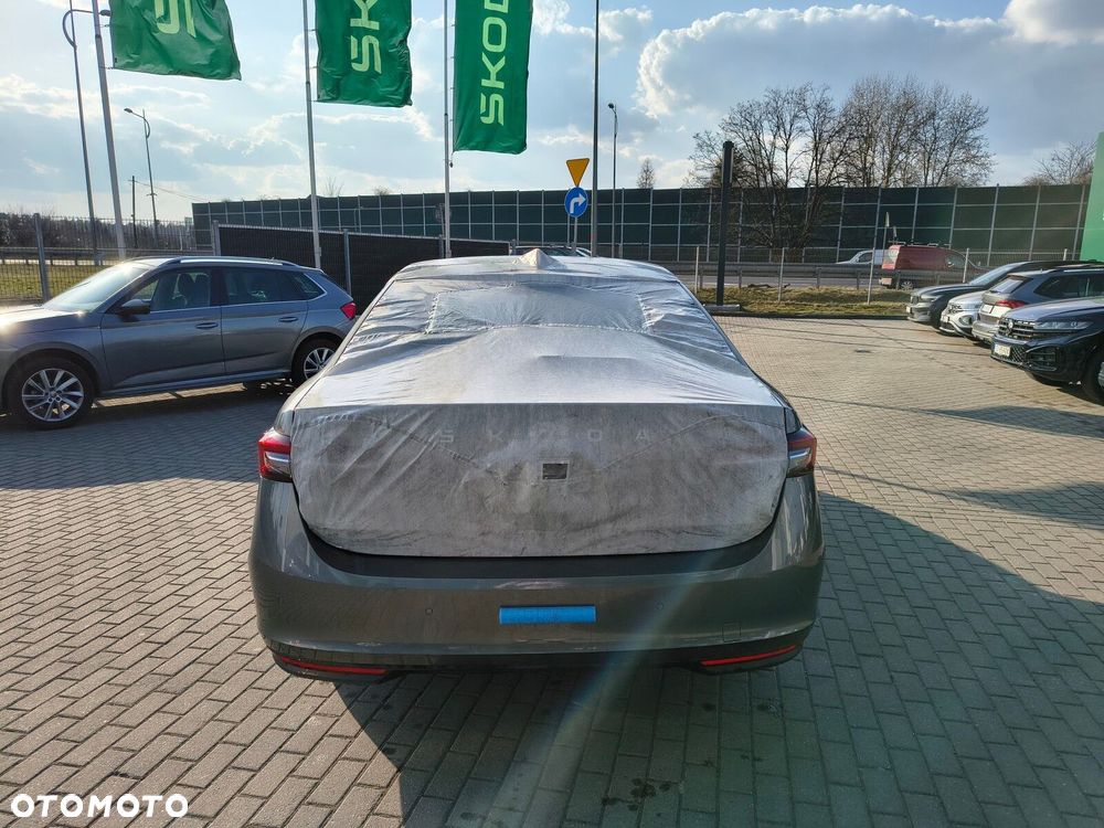 Skoda Superb 2.0 TDI SCR Edition 130 DSG - 7