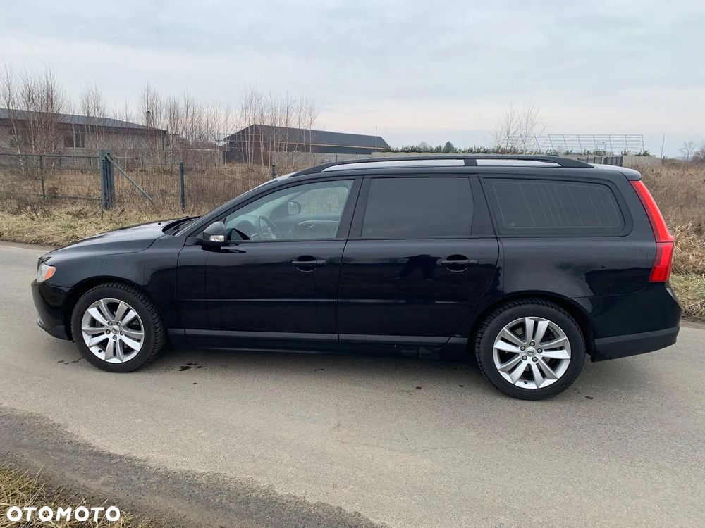 Volvo V70 D5 Momentum - 6