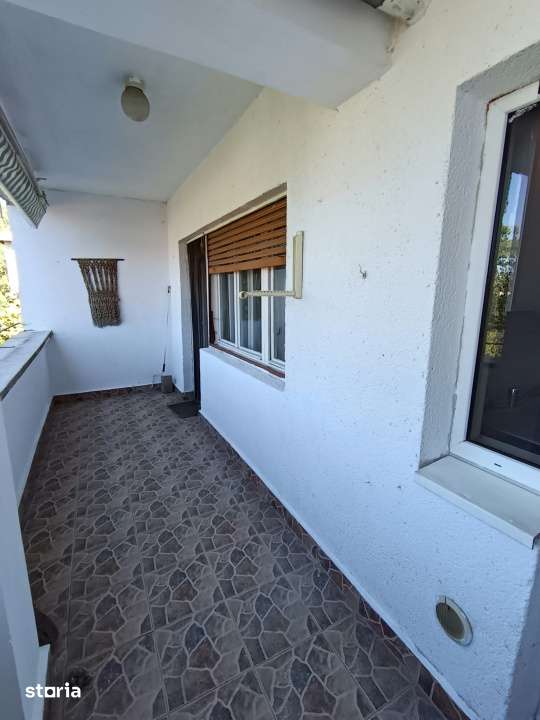 Apartament cu 3 camere, 2 bai si garaj ,cartier Sasar — fotografia 3