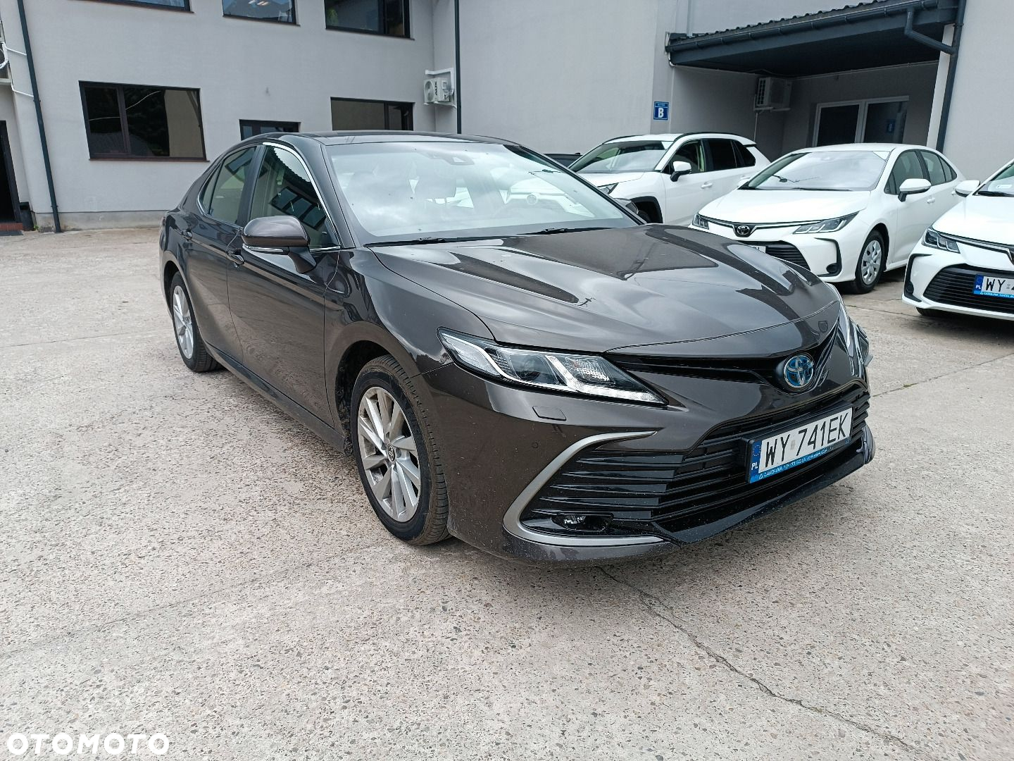 Toyota Camry - 3