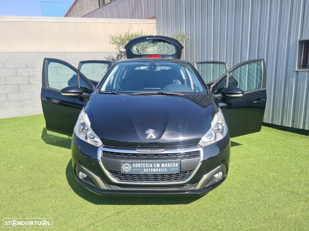 Peugeot 208 1.2 PureTech Signature - 12