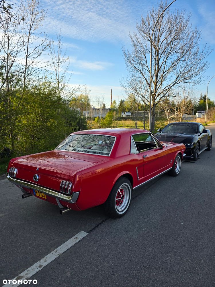 Ford Mustang - 1