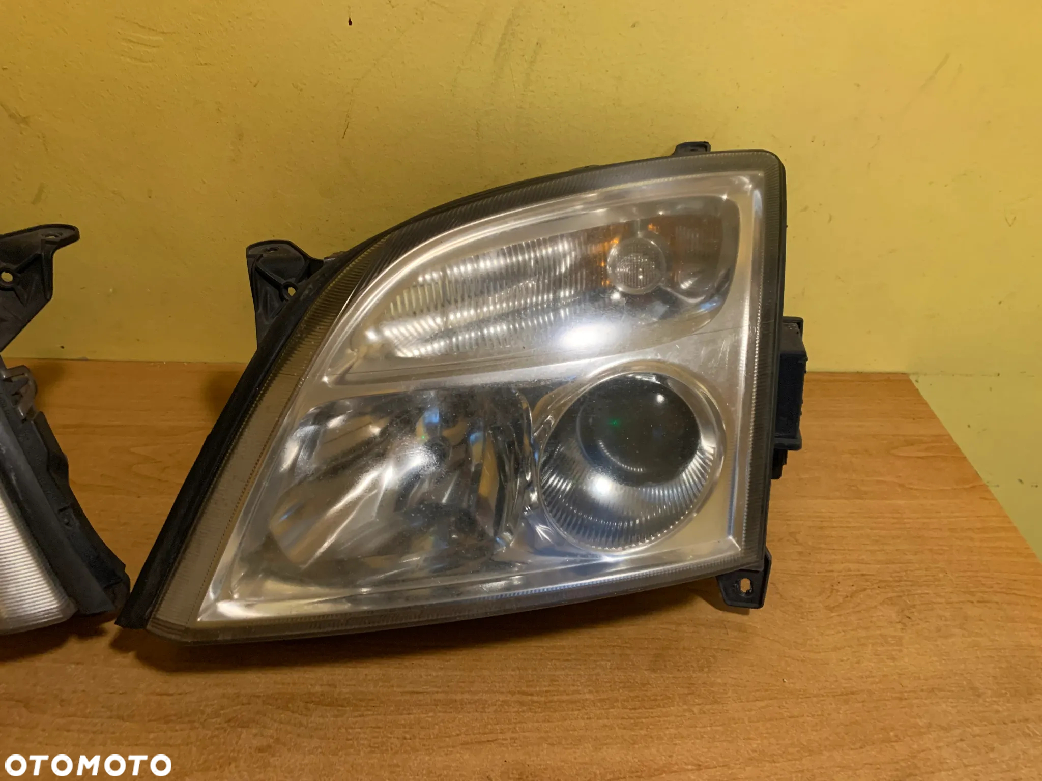 OPEL VECTRA C LAMPA XENON PRAWA LEWA 15588800 - 4