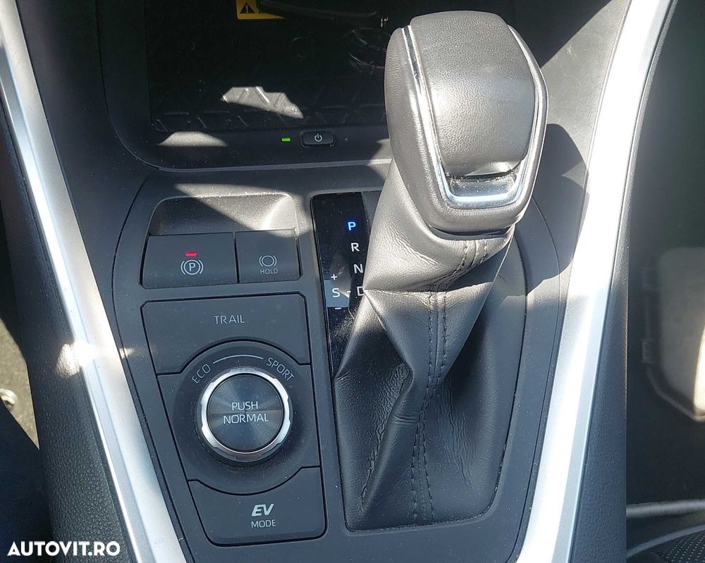Toyota RAV4 2.5 Hybrid VVT-iE 4x4 Luxury Premium - 11