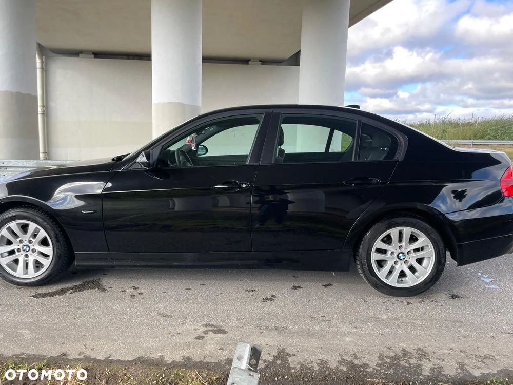 BMW Seria 3 318d - 8