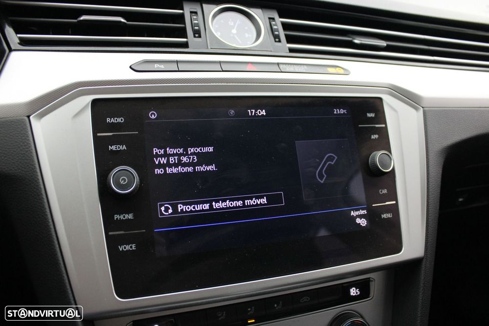 VW Passat Variant 2.0 TDI Business Package DSG - 16