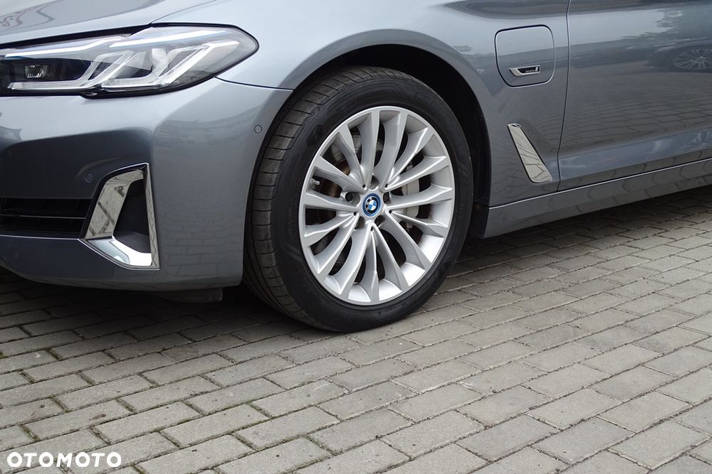 BMW Seria 5 530e xDrive Luxury Line sport - 6