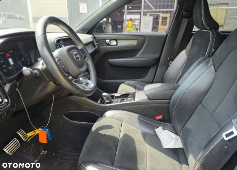Volvo XC 40 T5 AWD R-Design - 7