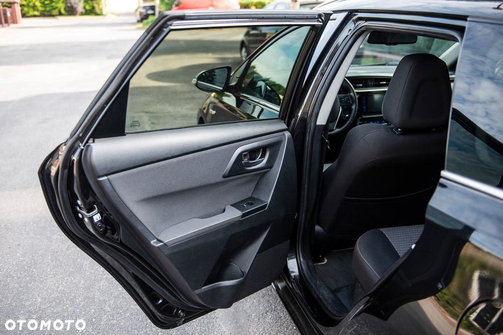 Toyota Auris - 22