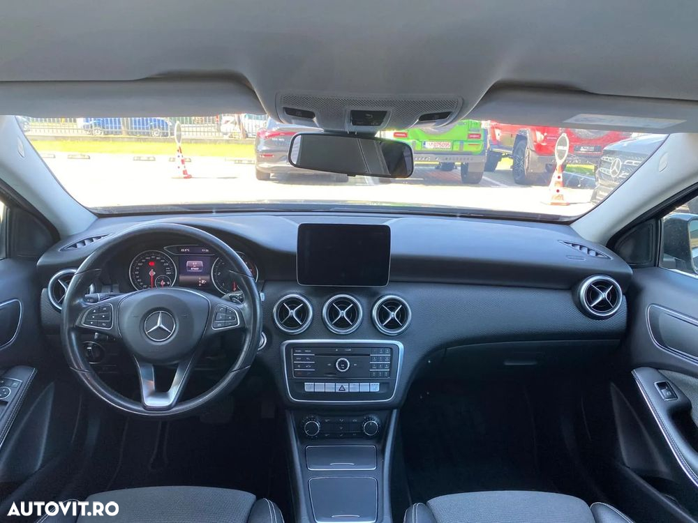Mercedes-Benz A - 6