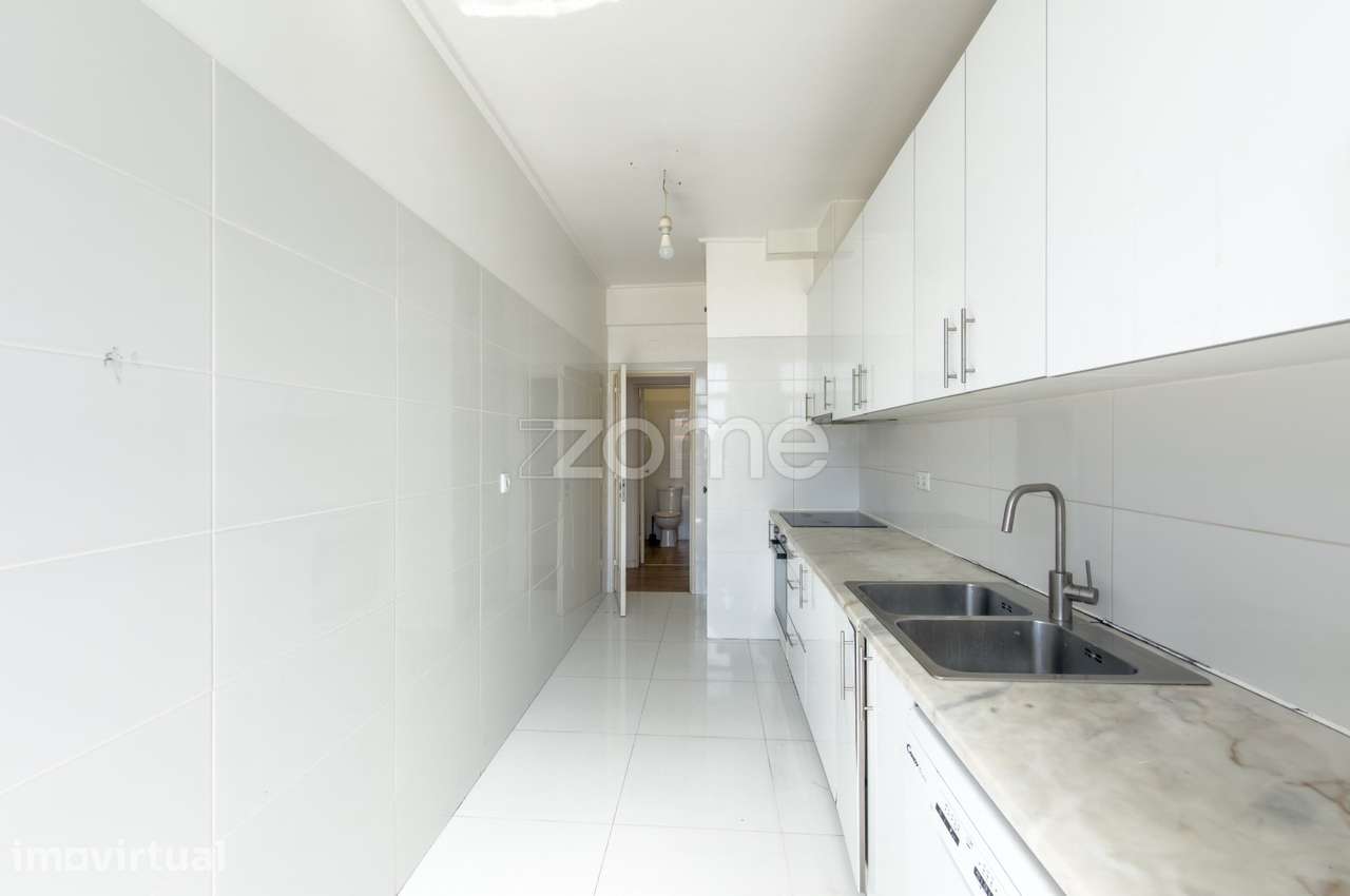 T3 Luminoso na Buraca com 96m² | Excelente Oportunidade - Grande imagem: 4/24