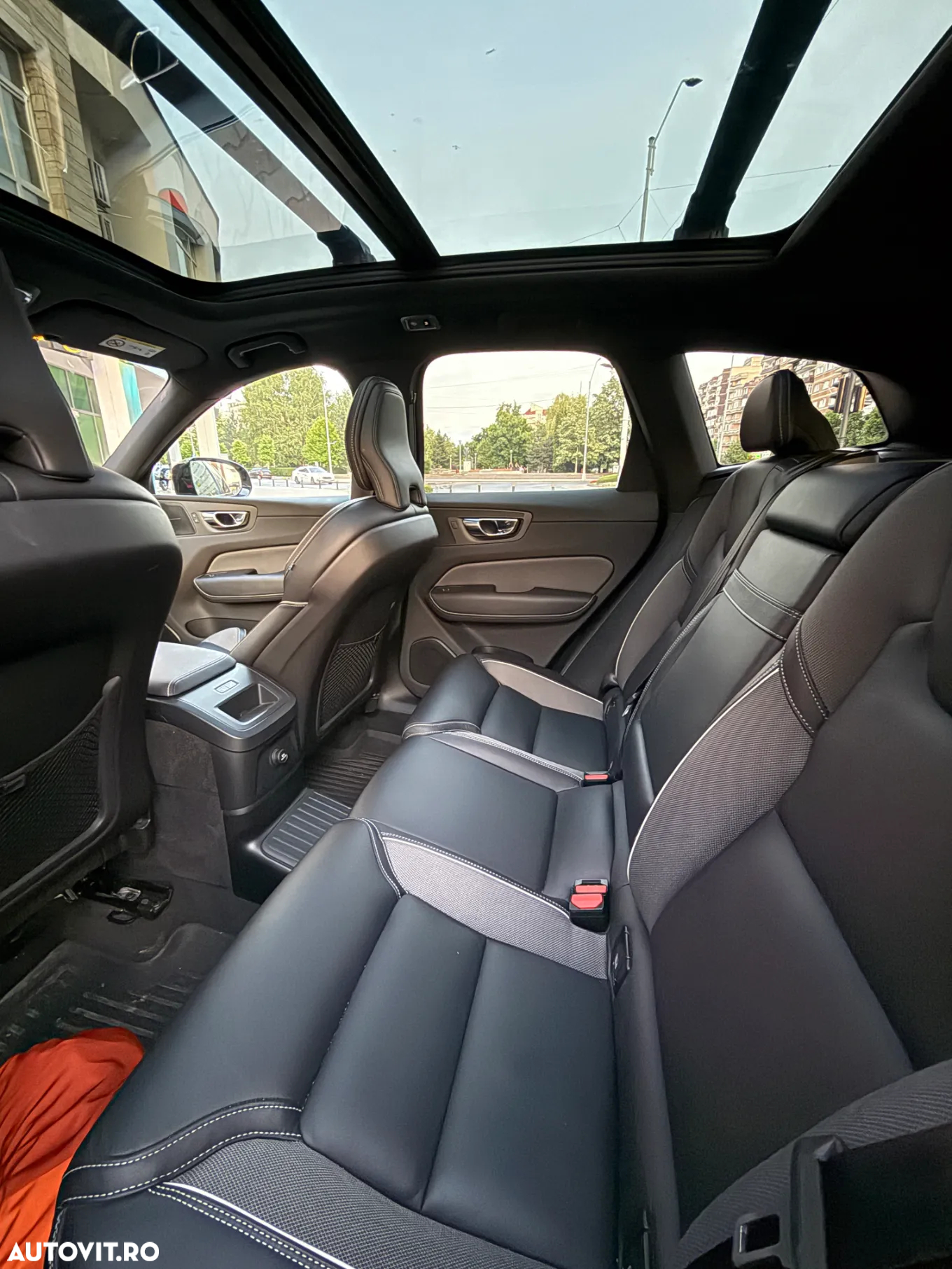 Volvo XC 60 T8 Twin Engine AWD R-Design - 18