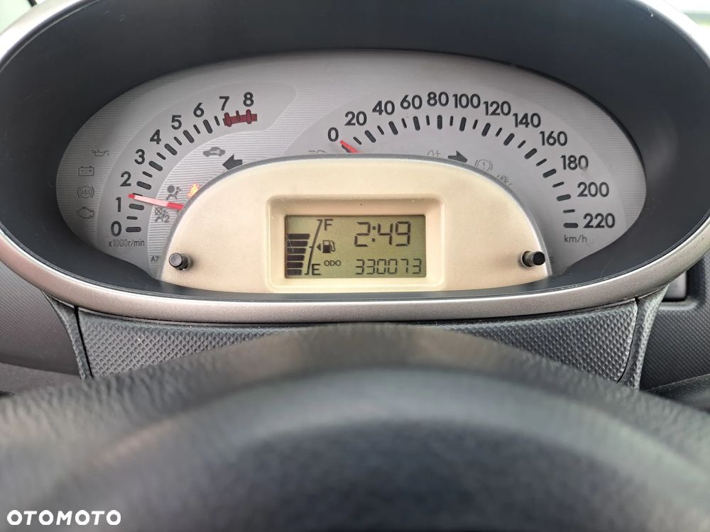 Daihatsu Sirion 1.3 - 10