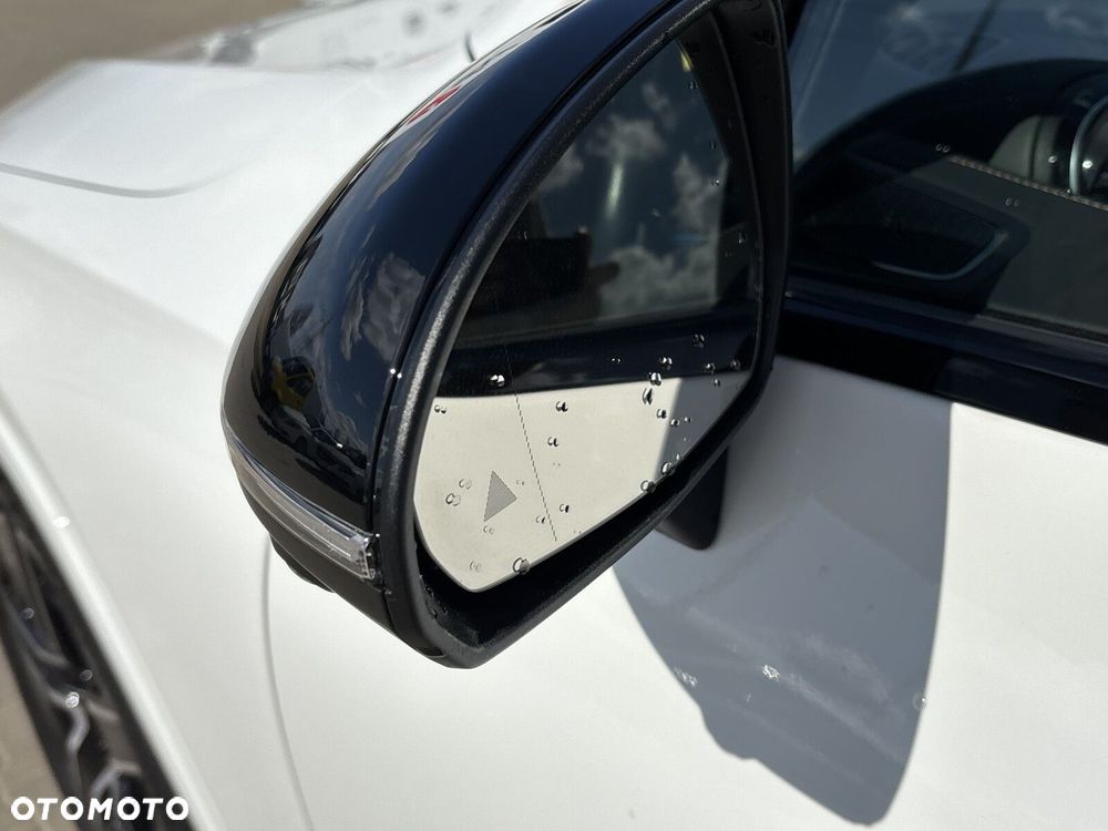 Mercedes-Benz GLC - 14