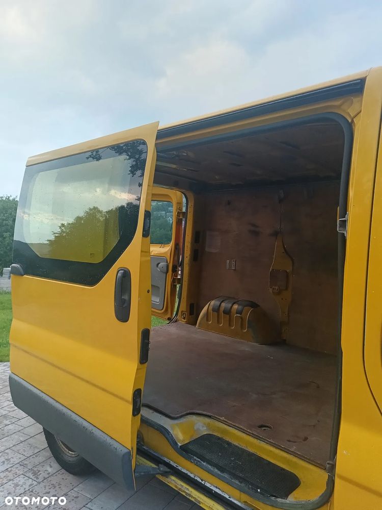 Opel Vivaro - 11
