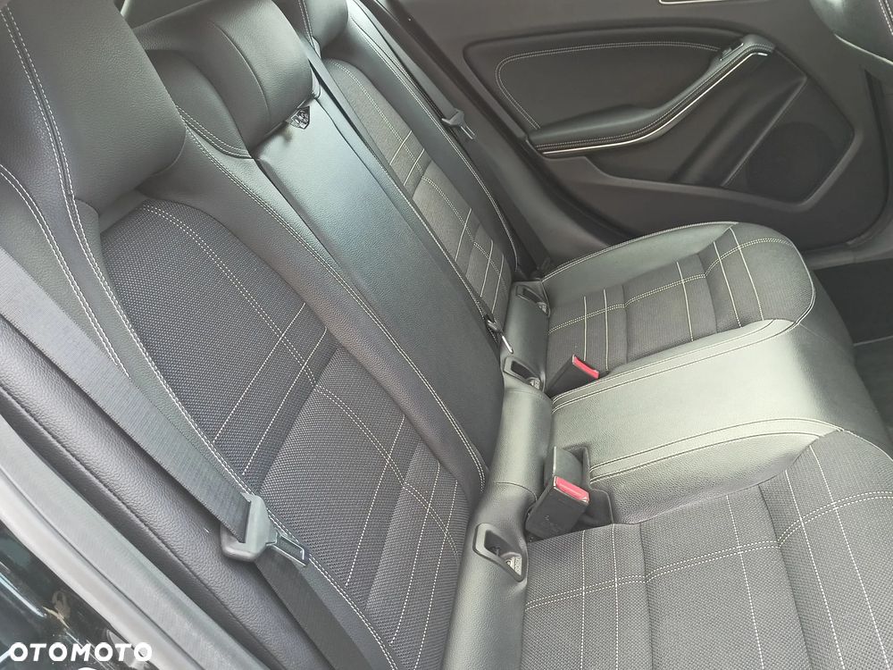 Mercedes-Benz Klasa A 180 (BlueEFFICIENCY) AMG Sport - 11