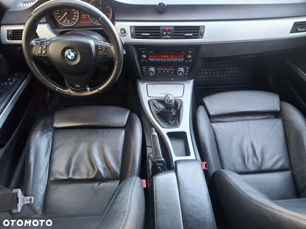 BMW Seria 3 318d DPF Edition Sport - 21