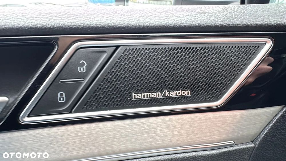 Volkswagen Passat - 22