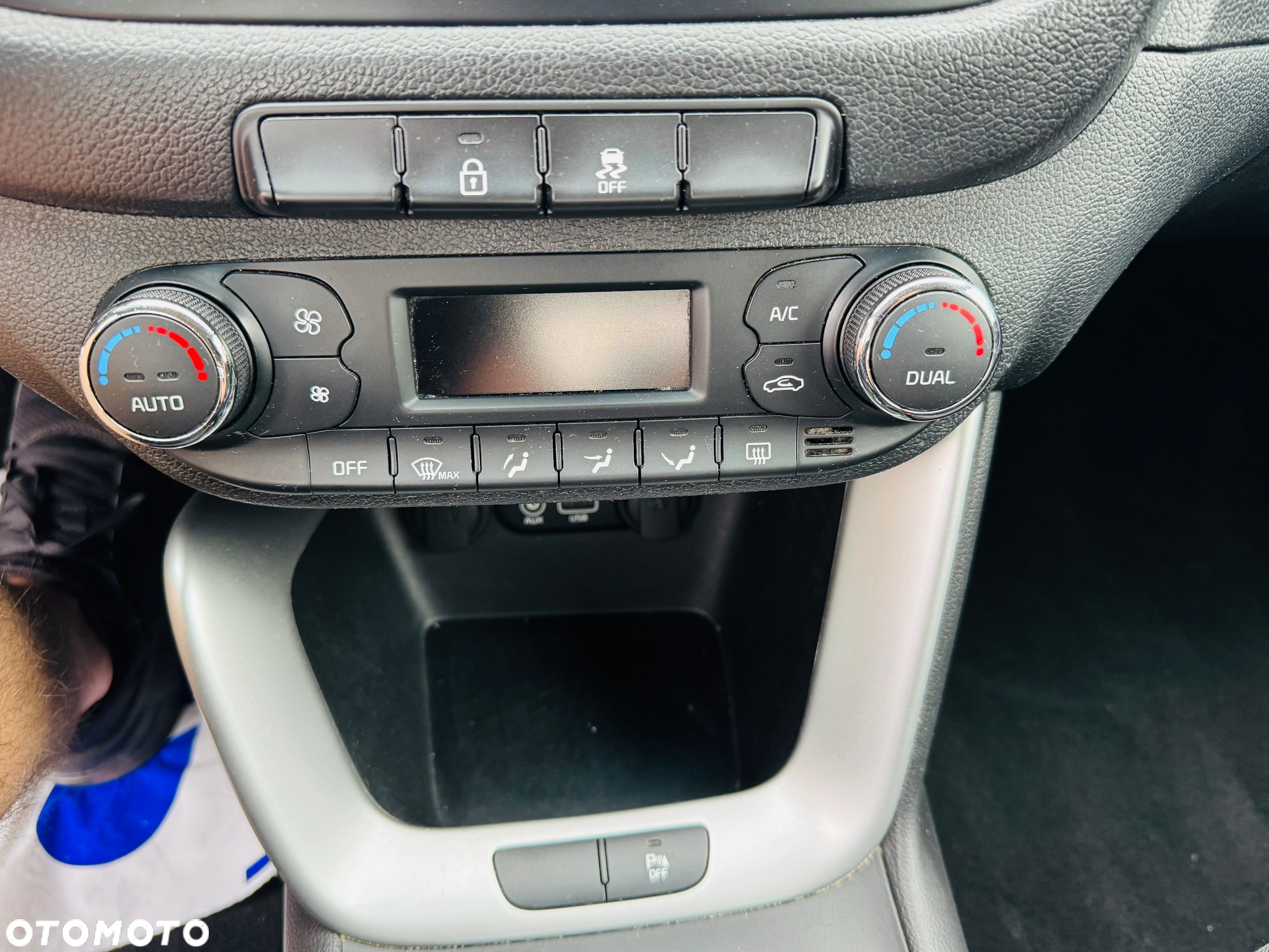 Kia Ceed 1.6 CRDi 136 ISG Spirit - 14