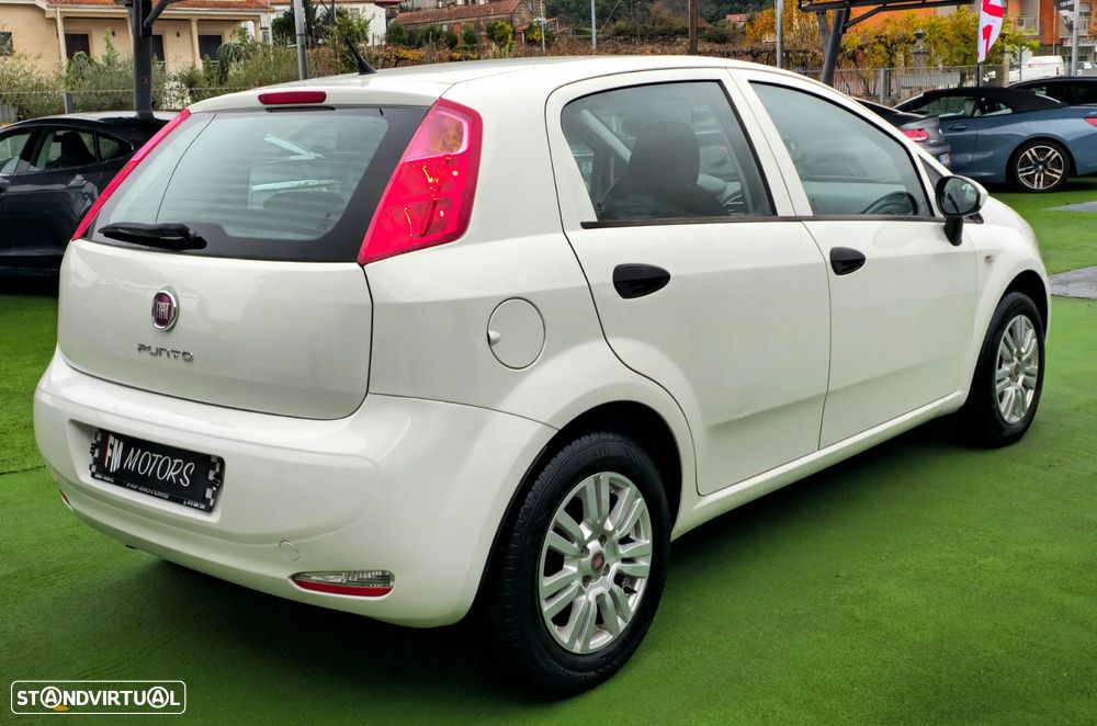 Fiat Punto 1.2 Lounge S&S - 29