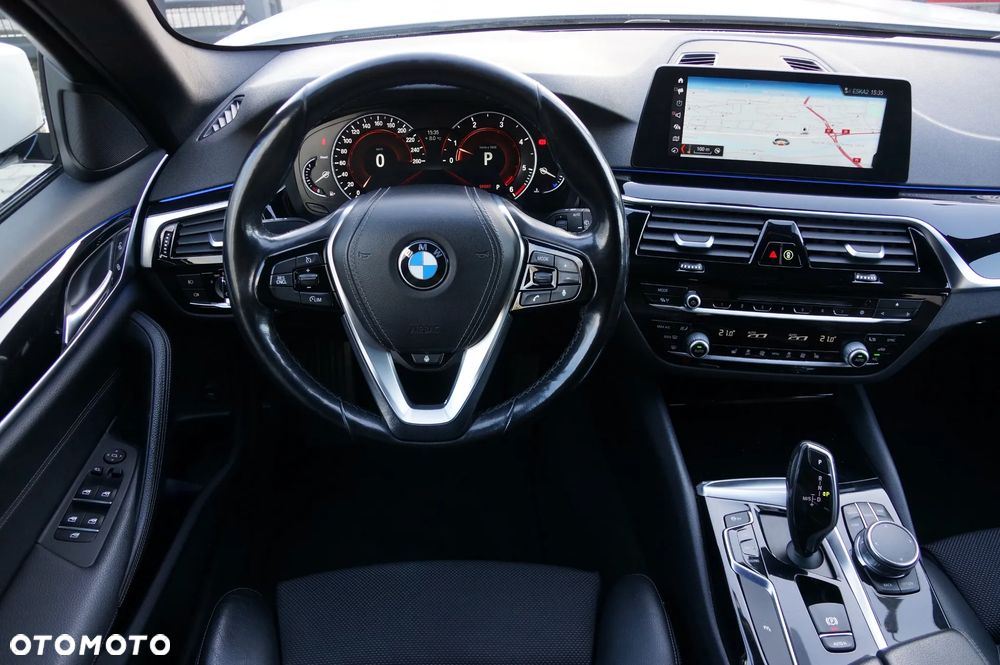 BMW Seria 5 520d xDrive Sport Line - 12