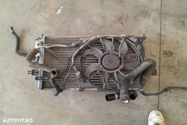Radiator apa racire motor COMPLECT Opel Astra G [1998 - 2009] wagon 5 - 4