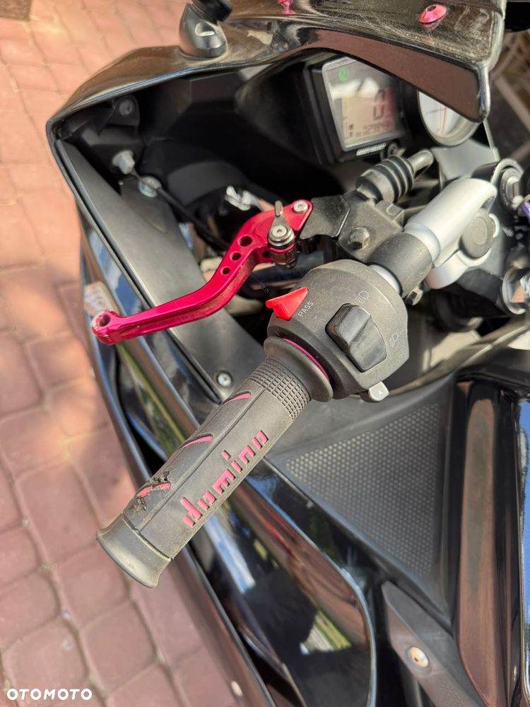 Yamaha YZF - 9