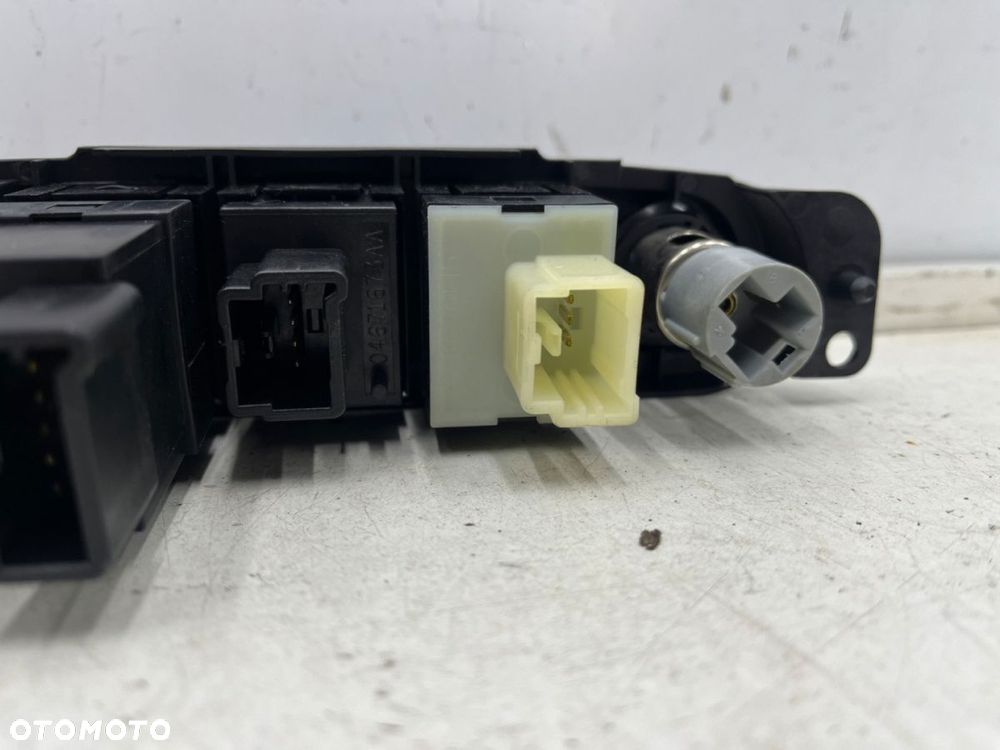 Przełącznik Chrysler PT Cruiser 00-06r. przycisk spryskiwaczy grzania szyby tylnej 04671670ab - 7