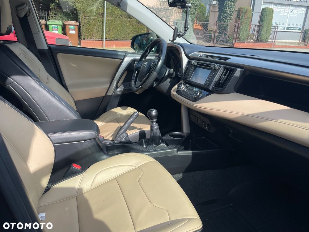 Toyota RAV4 2.0 D-4D Prestige - 7